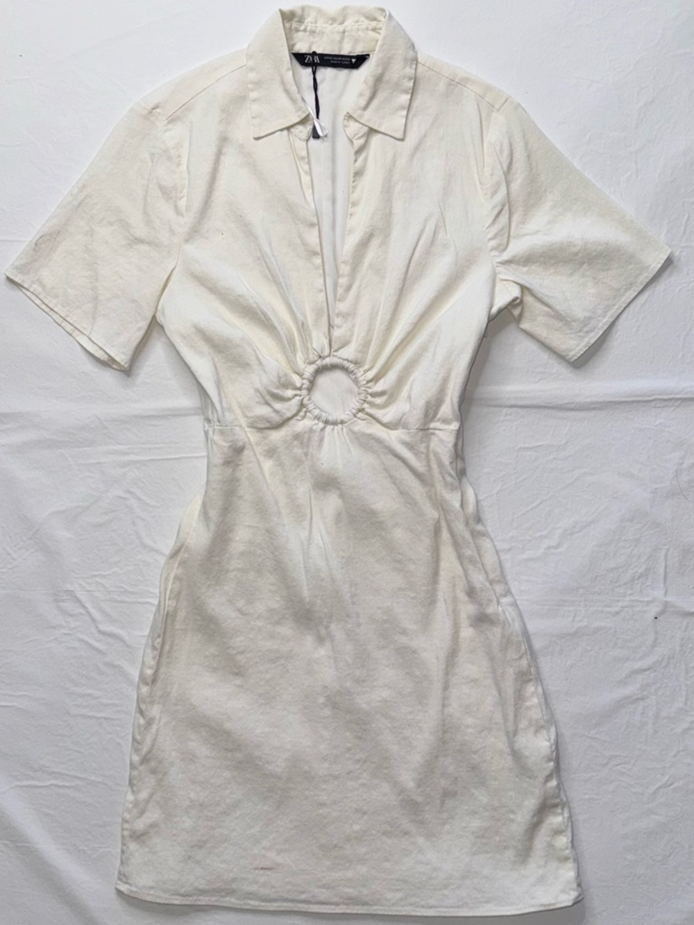 Zara - White Mini Dress with Ring Detail V-neck Short Sleeve